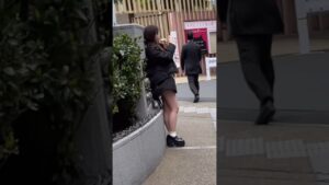 警察 立ちんぼエリア ファーストレディー リップ塗ってまってます#警察 #パトロール#立ちんぼ#新宿 #大久保公園 #police #警視庁