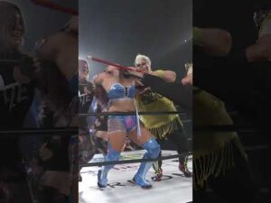 【極悪同盟】ダンプ松本がH.A.T.E.と共に白川未奈を貼り付けに… #stardom #shorts  #スターダム #女子プロレス #prowrestling #プロレスARDOM】